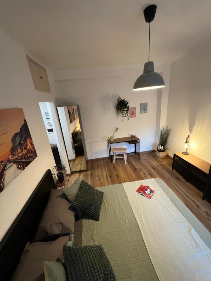 Appartement Stylish 3 Km Away From Duomo - Netflix, Wi-fi, All Comforts Included *